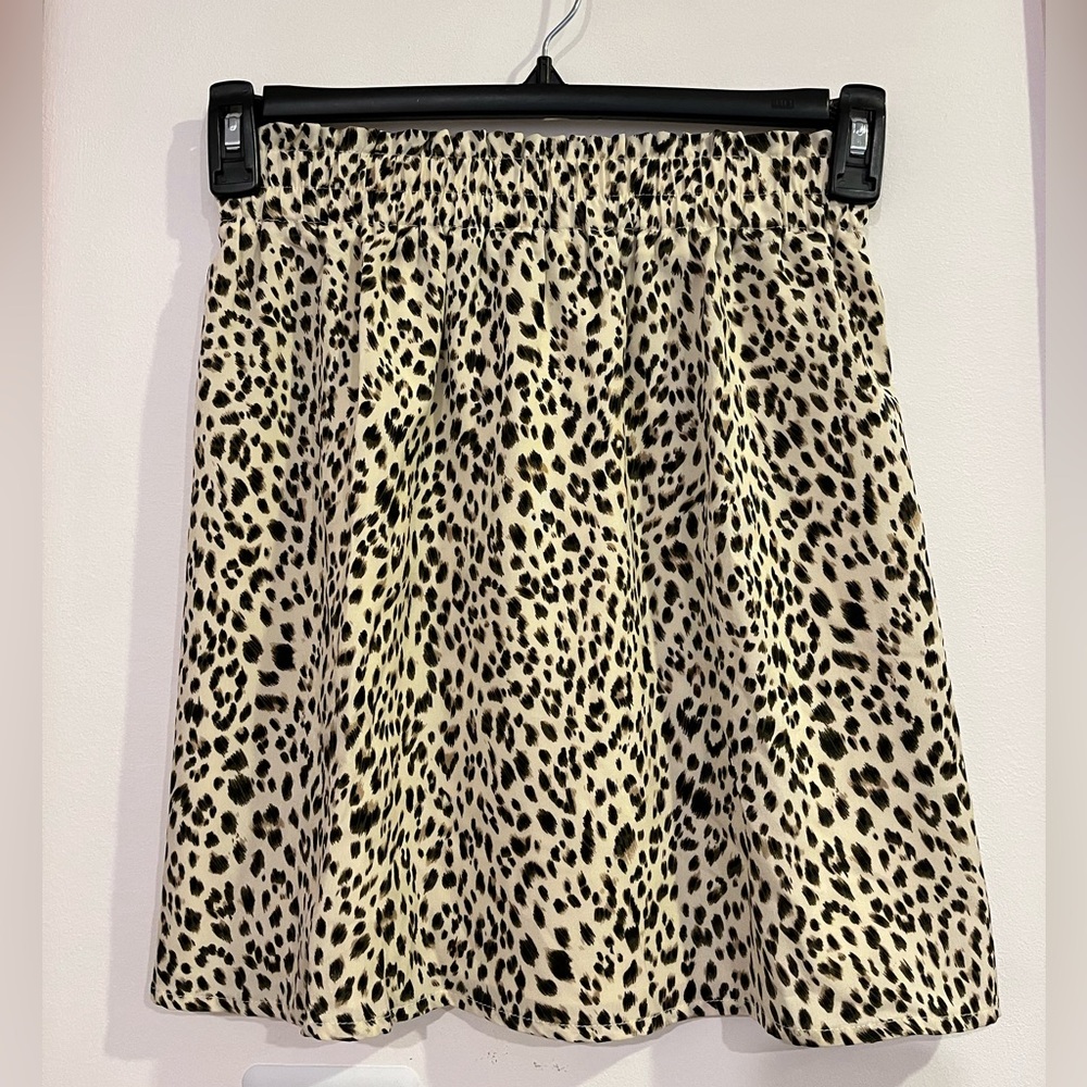 Francesca’s Cheetah Skirt NWT